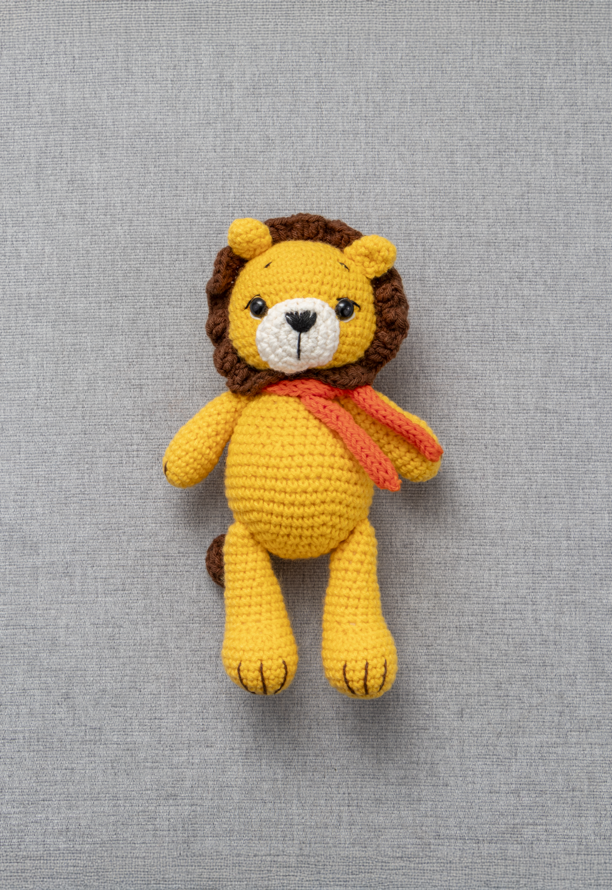 KNITTED LION