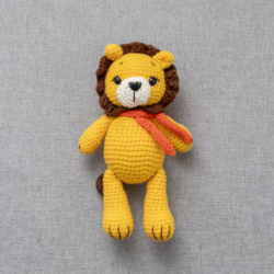 knitted-lion