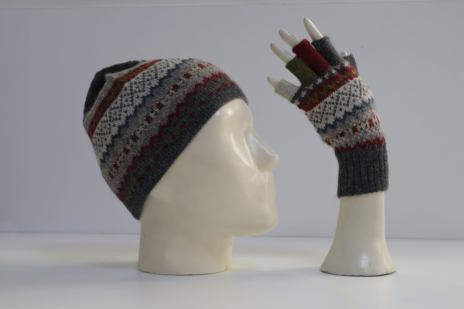BABY ALPACA HAT/FINGERLESS WITH DESIGN SET- 3PACK