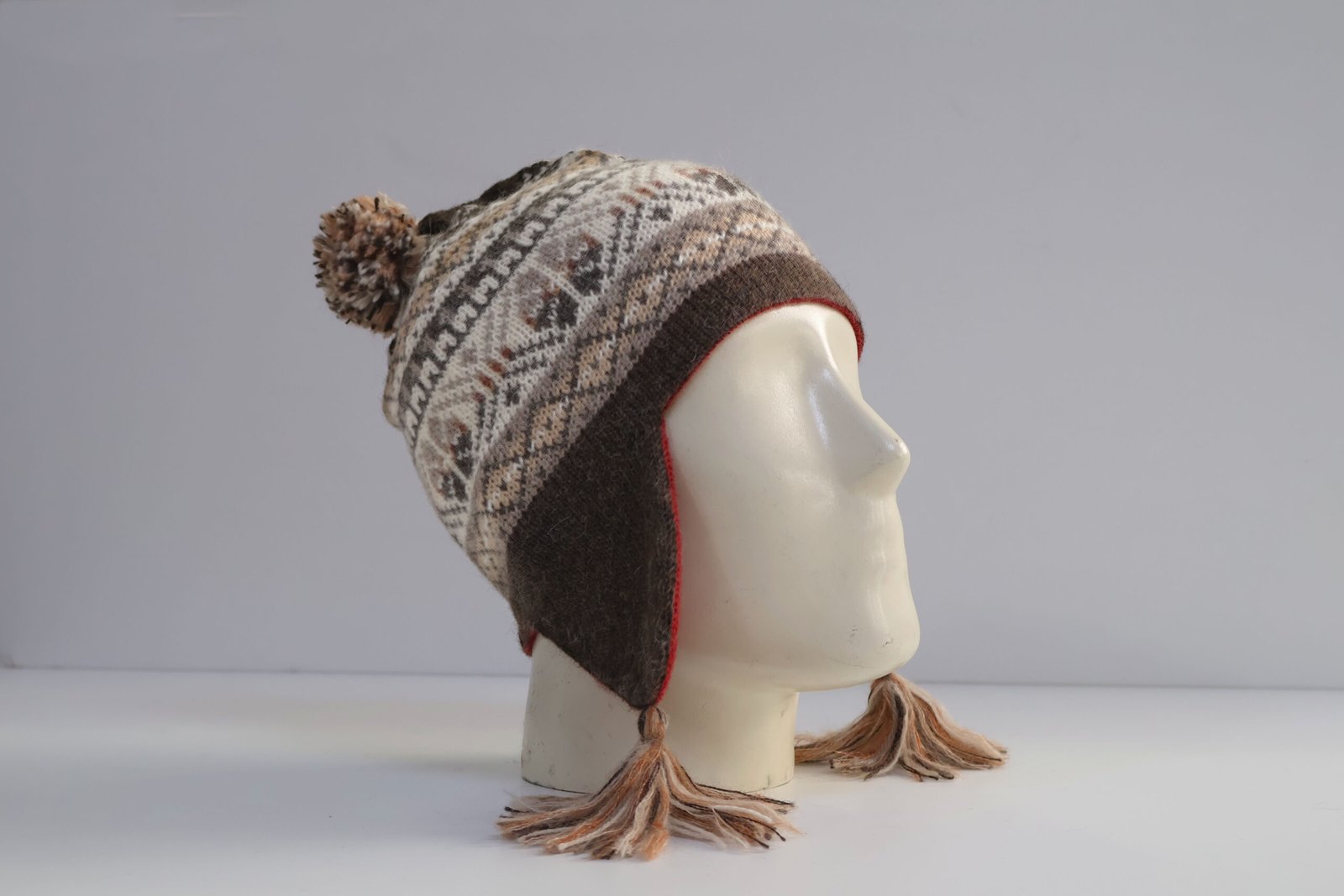 BABY ALPACA CHULLO WITH DESIGN - Image 3